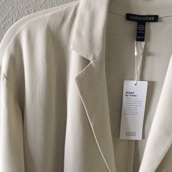 EILEEN FISHER TEXTURED CREPE NOTCH COLLAR JACKET - Picture 4 of 8